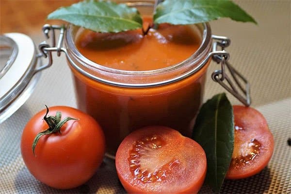 Tomato sauce ready for fridge