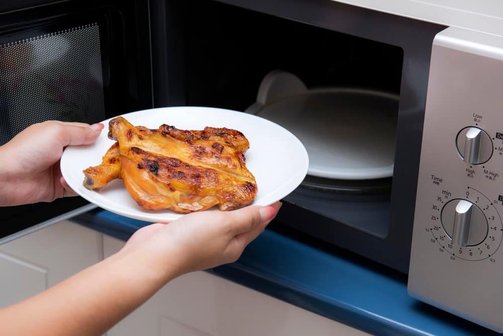 how to microwave chicken without drying it out