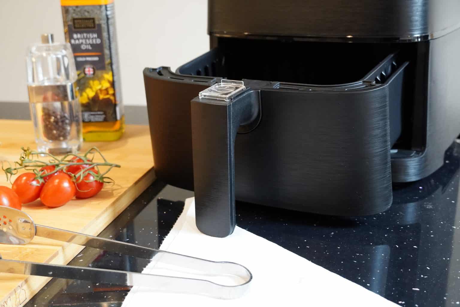 Air Fryer vs Microwave The Difference Between The Two & Which